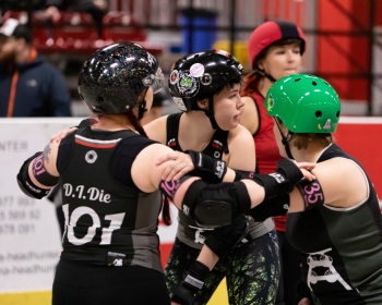 Thorsten-Lasrich-Ruhrpott-Rollergirls-vs-Sucker-Punch-Roller-Derby-44