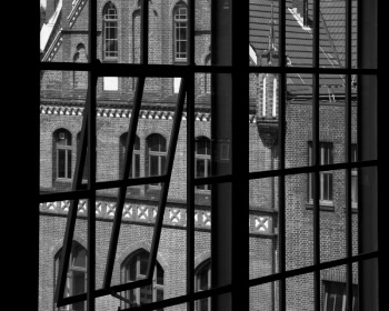 Das Sprossen-Fenster zum Hof